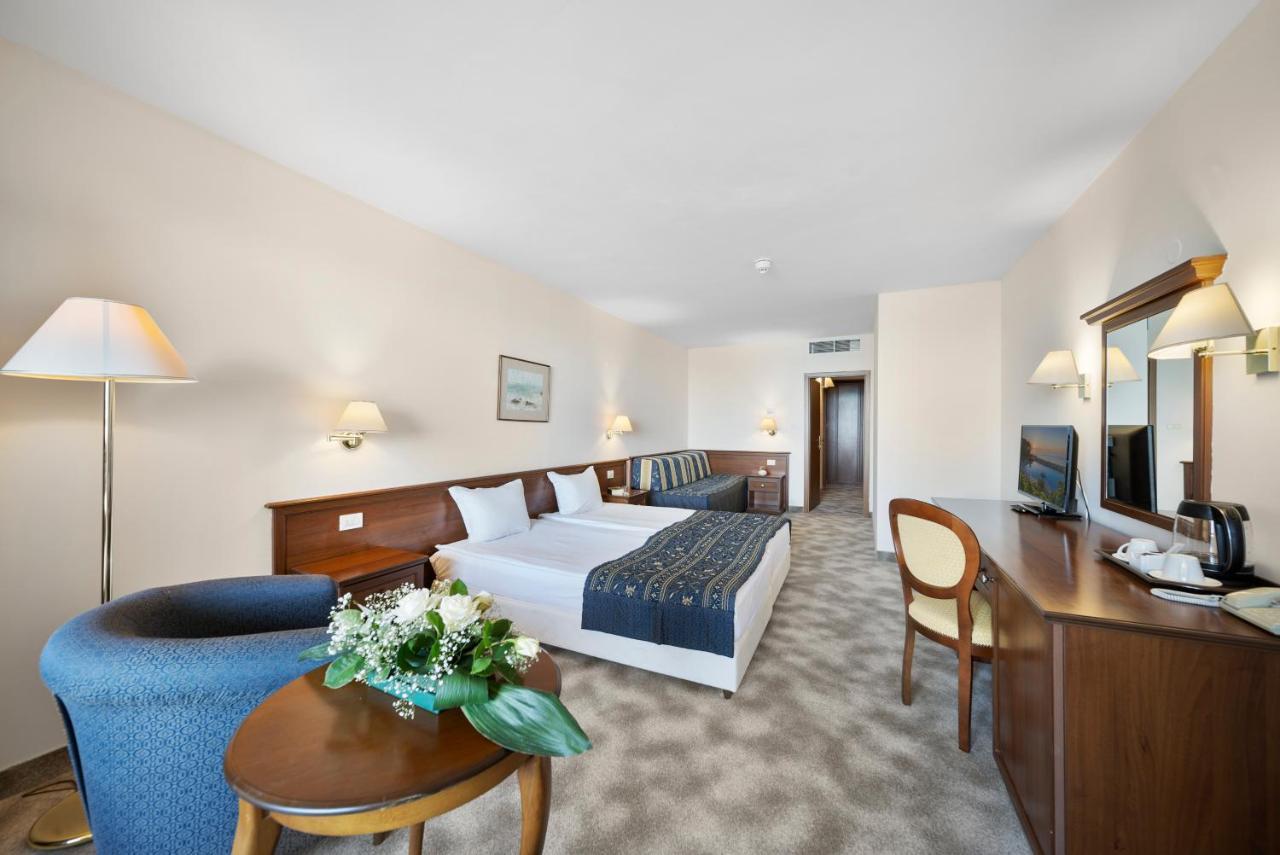 Hvd Riviera Beach Ultra All Inclusive & Mineral Pool - Private Beach & Free Parking Nisipurile de Aur Exterior foto
