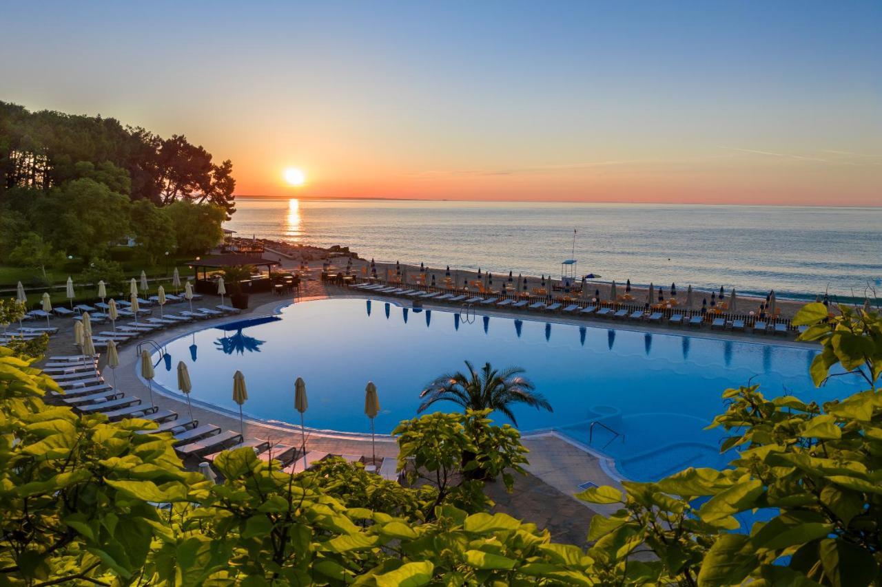Hvd Riviera Beach Ultra All Inclusive & Mineral Pool - Private Beach & Free Parking Nisipurile de Aur Exterior foto